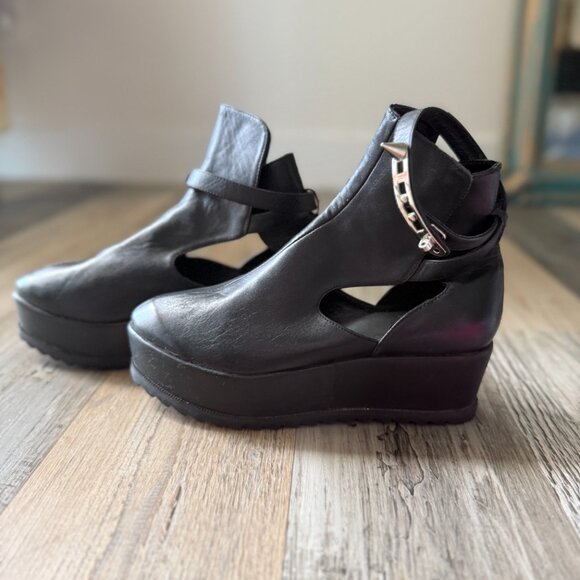 UNIF-Black Platform with Spiked Straps.  RARE - Picture 5 of 15